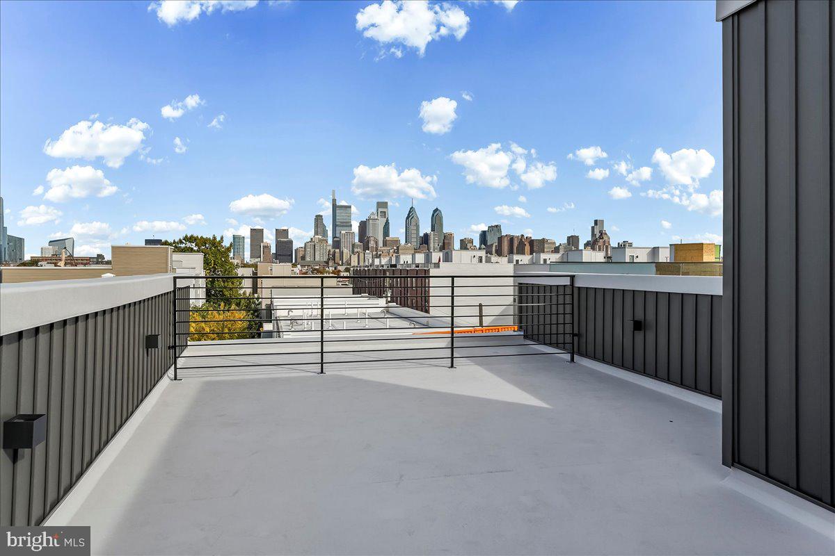 2034 Reed Street Philadelphia, PA 19146 - Photo 42 of 55 Private Roof Top
