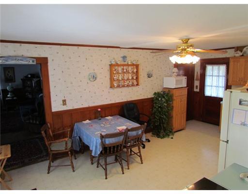 121 S Road Readfield, ME 04355 - Photo 5 of 26 Kitchen.