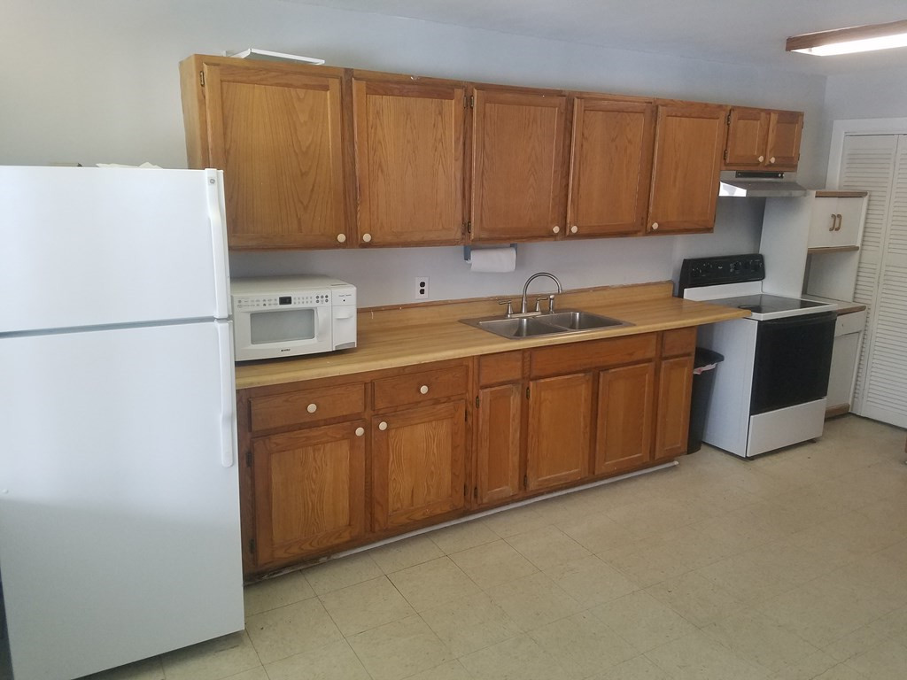 14 Riverside Avenue Plattsburgh, NY 12901 - Photo 9 of 16 Gallery Image 9
