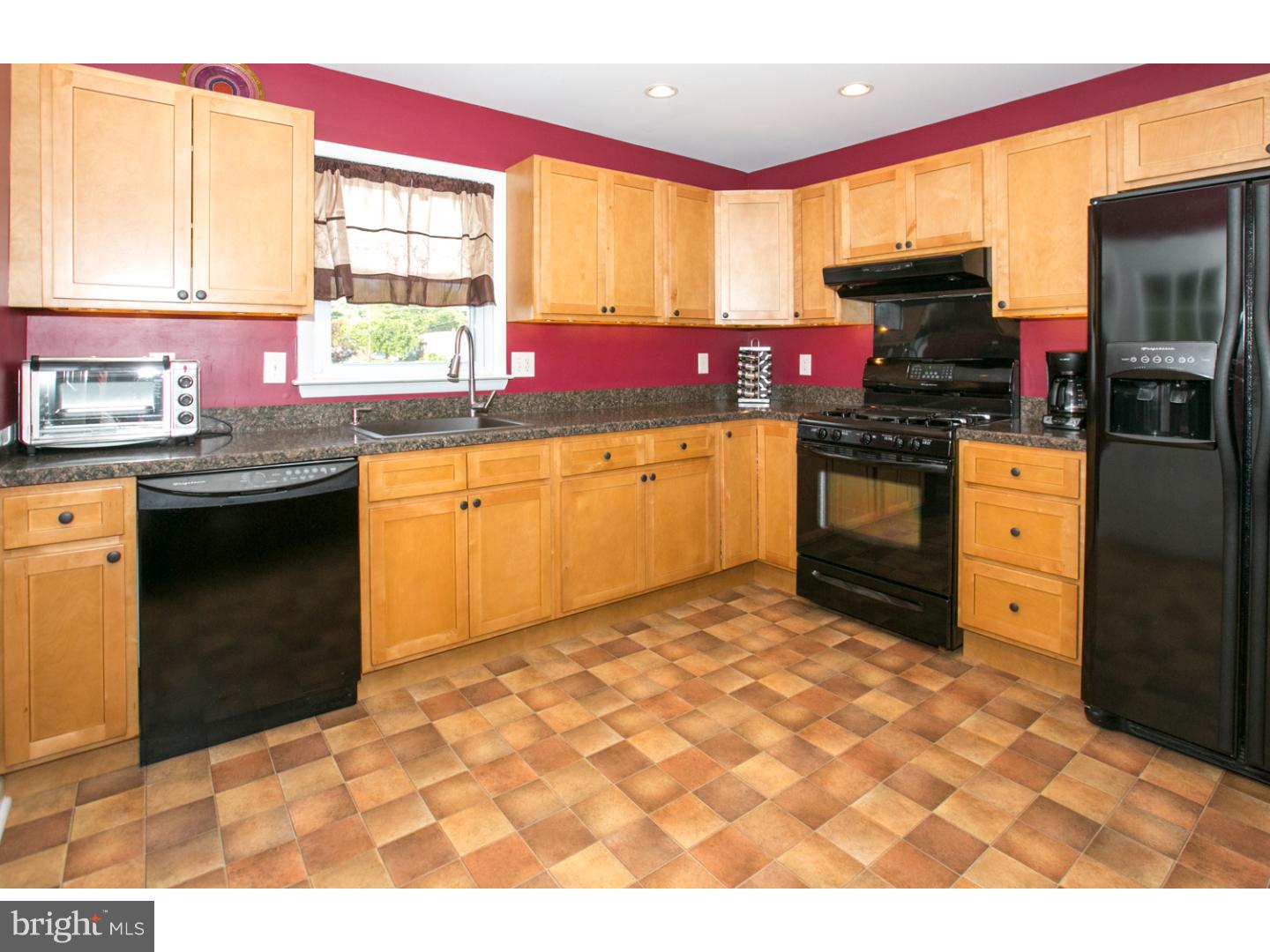 780 Devenney Drive Bellmawr, NJ 08031 - Photo 9 of 24 Gallery Image 9