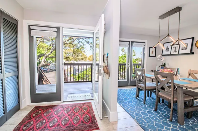 a view of a livingroom with furniture