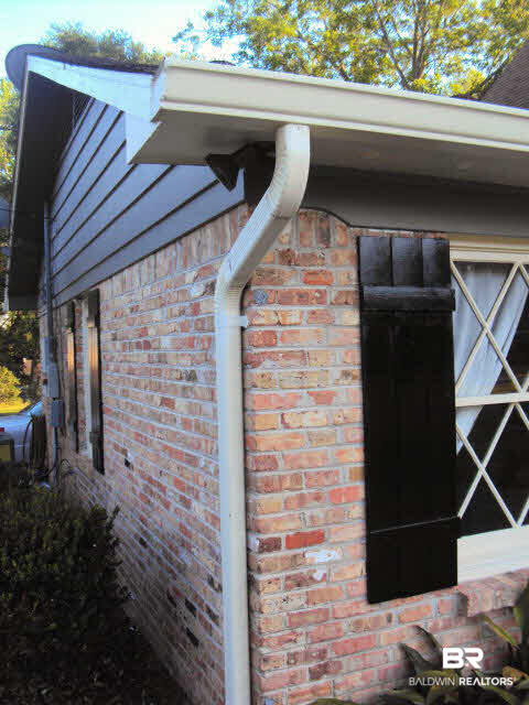 107 Rita Avenue Daphne, AL 36527 - Photo 3 of 31 Gutter/Downspout
