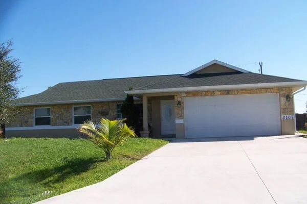 $2,600 | 3107 Southeast Card Terrace, Port St. Lucie, FL 34984