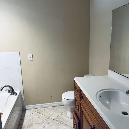 $2,600 | 3107 Southeast Card Terrace, Port St. Lucie, FL 34984