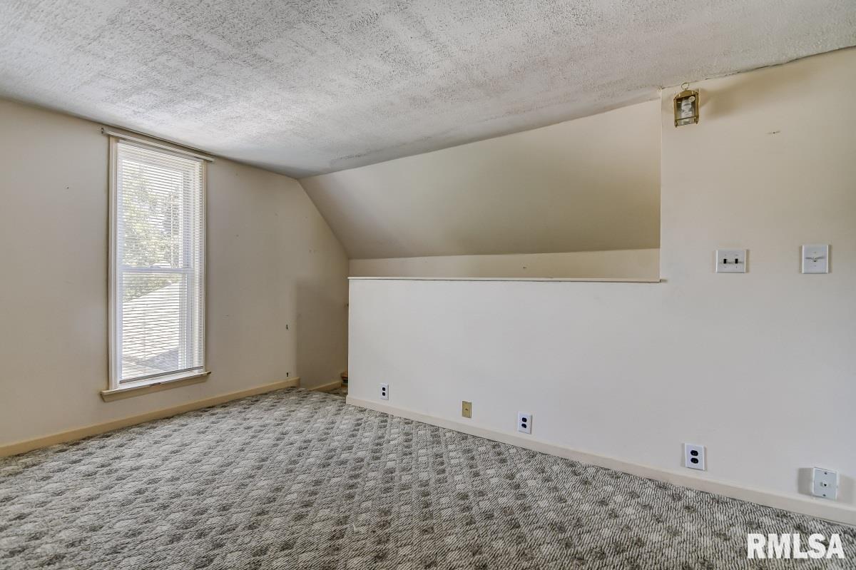 405 West Madison Street Athens, IL 62613 - Photo 29 of 42 Gallery Image 29
