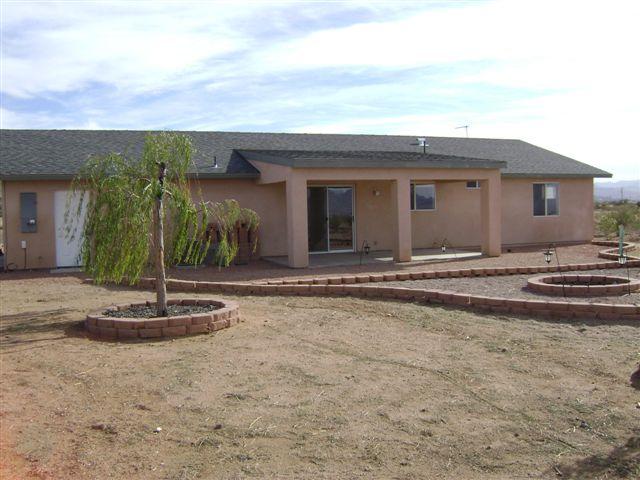 531 Aztec Road Golden Valley, AZ 86413 - Photo 2 of 10 2