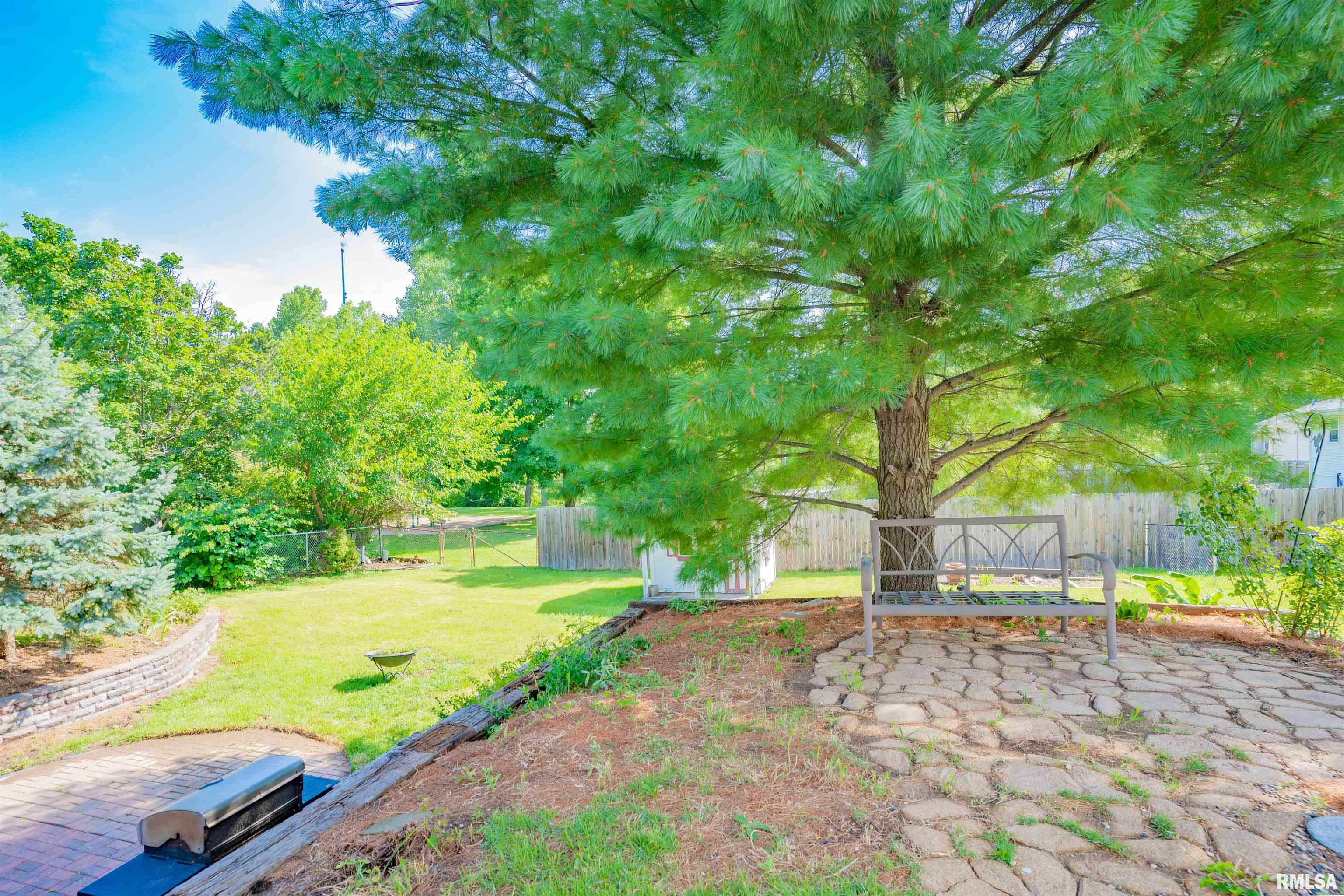 6606 North Randwick Road Peoria, IL 61615 - Photo 19 of 25 Gallery Image 19