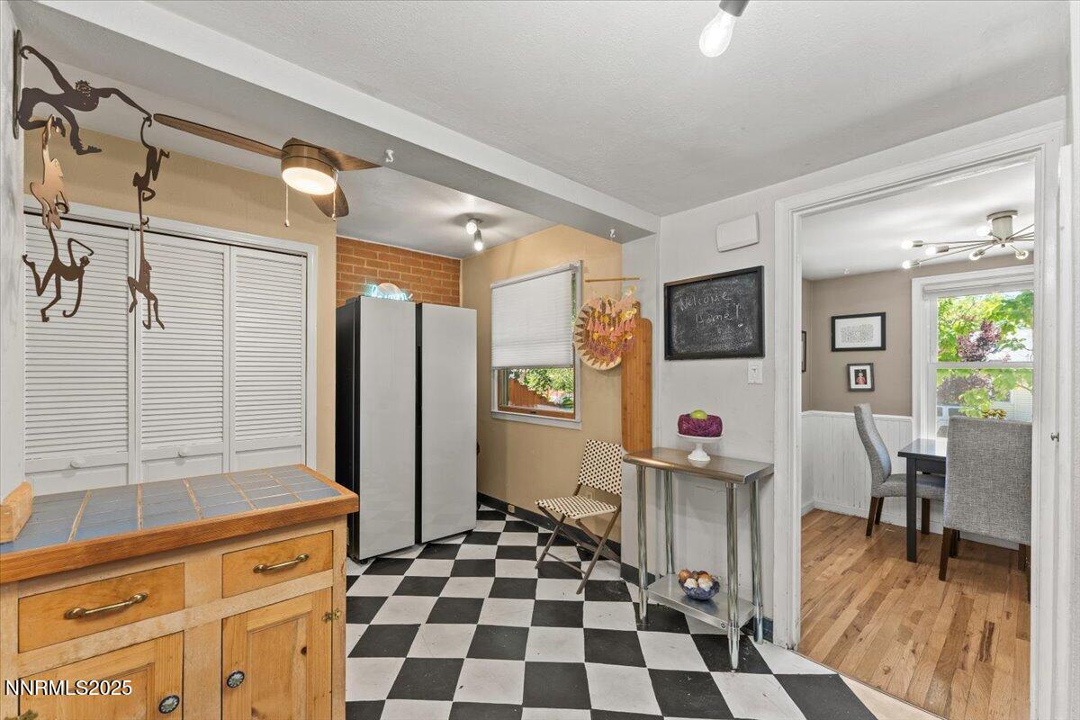 661 Thoma Street Reno, NV 89502 - Photo 12 of 33 16-661 Thoma St Reno NV 89502 (16 of 35)