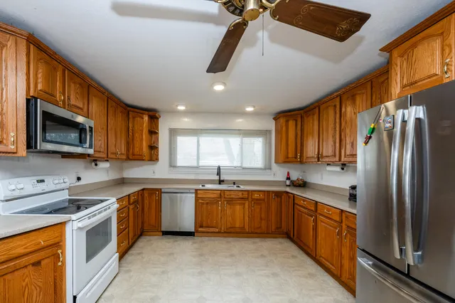 $299,900 | 4290 East Britain Avenue, Benton Harbor, MI 49022