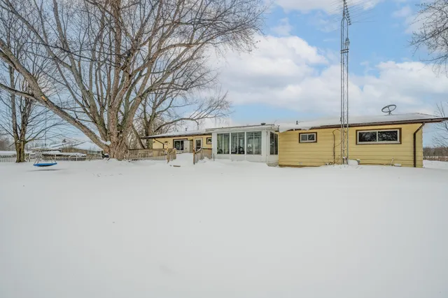 $299,900 | 4290 East Britain Avenue, Benton Harbor, MI 49022