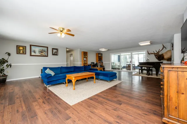 $299,900 | 4290 East Britain Avenue, Benton Harbor, MI 49022