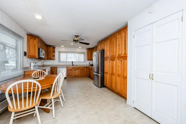 $299,900 | 4290 East Britain Avenue, Benton Harbor, MI 49022