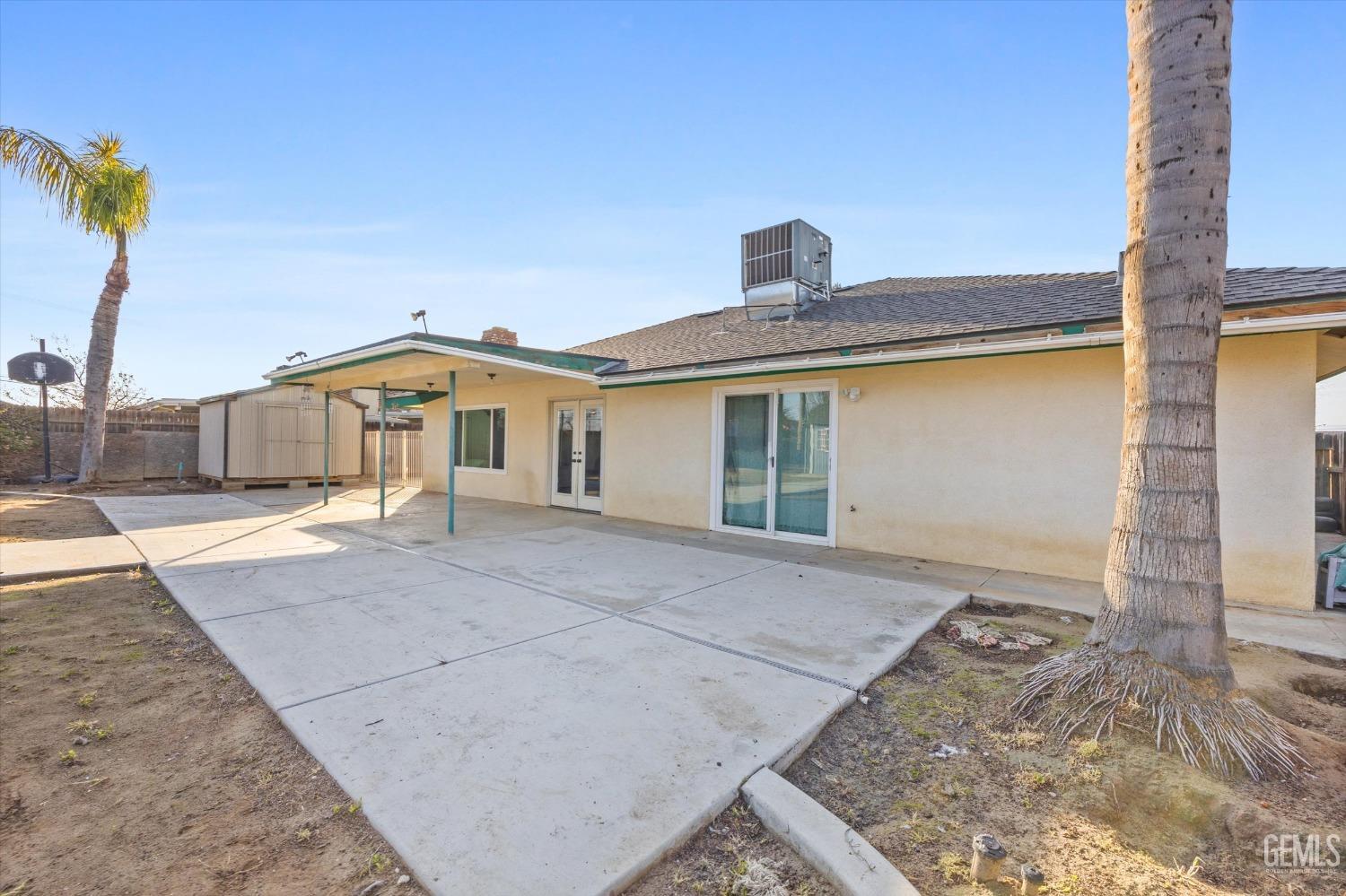 Undisclosed Address Bakersfield, CA 93308 - Photo 30 of 33 front view of a house