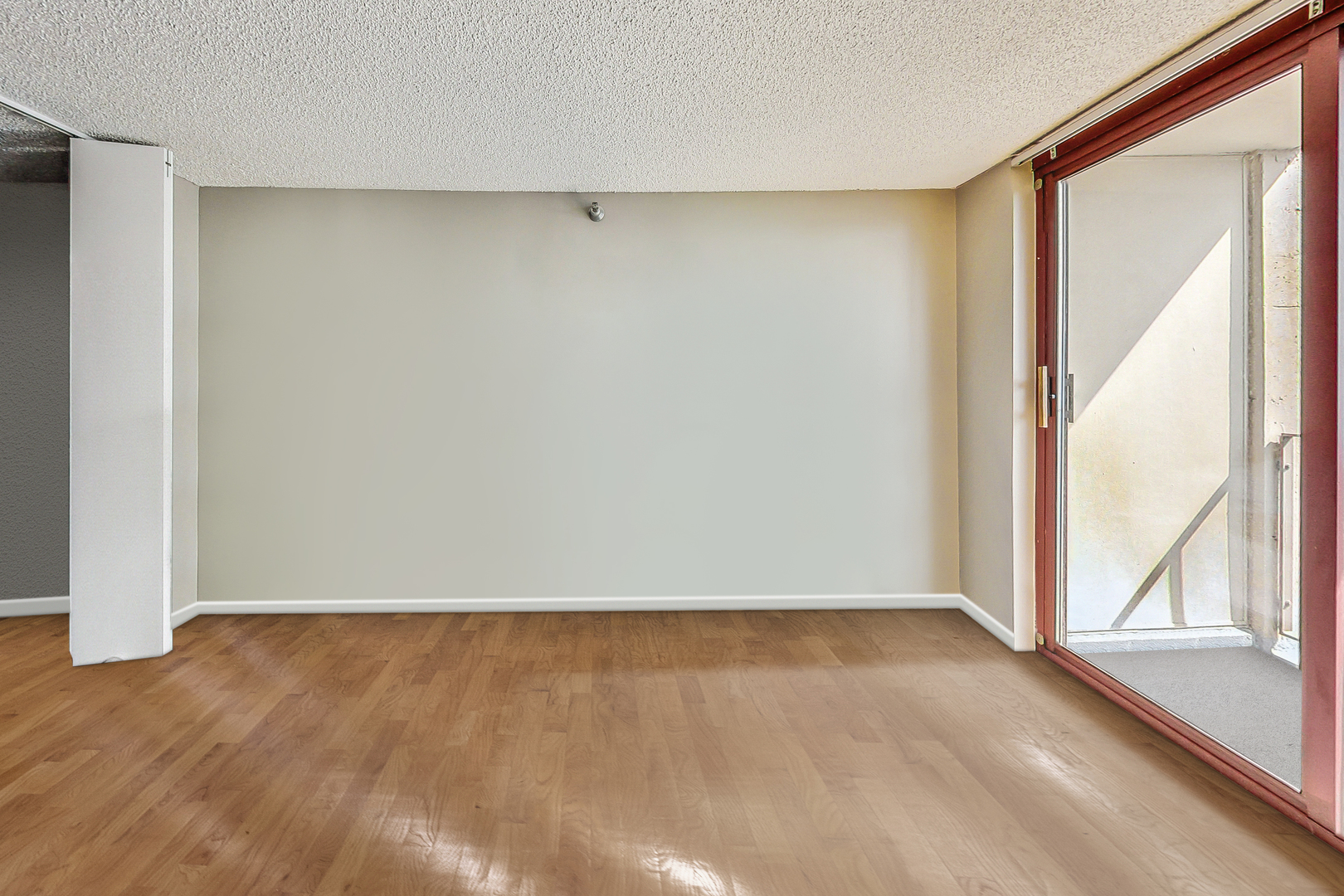 Undisclosed Address Chicago, IL 60601 - Photo 9 of 22 a view of an empty room