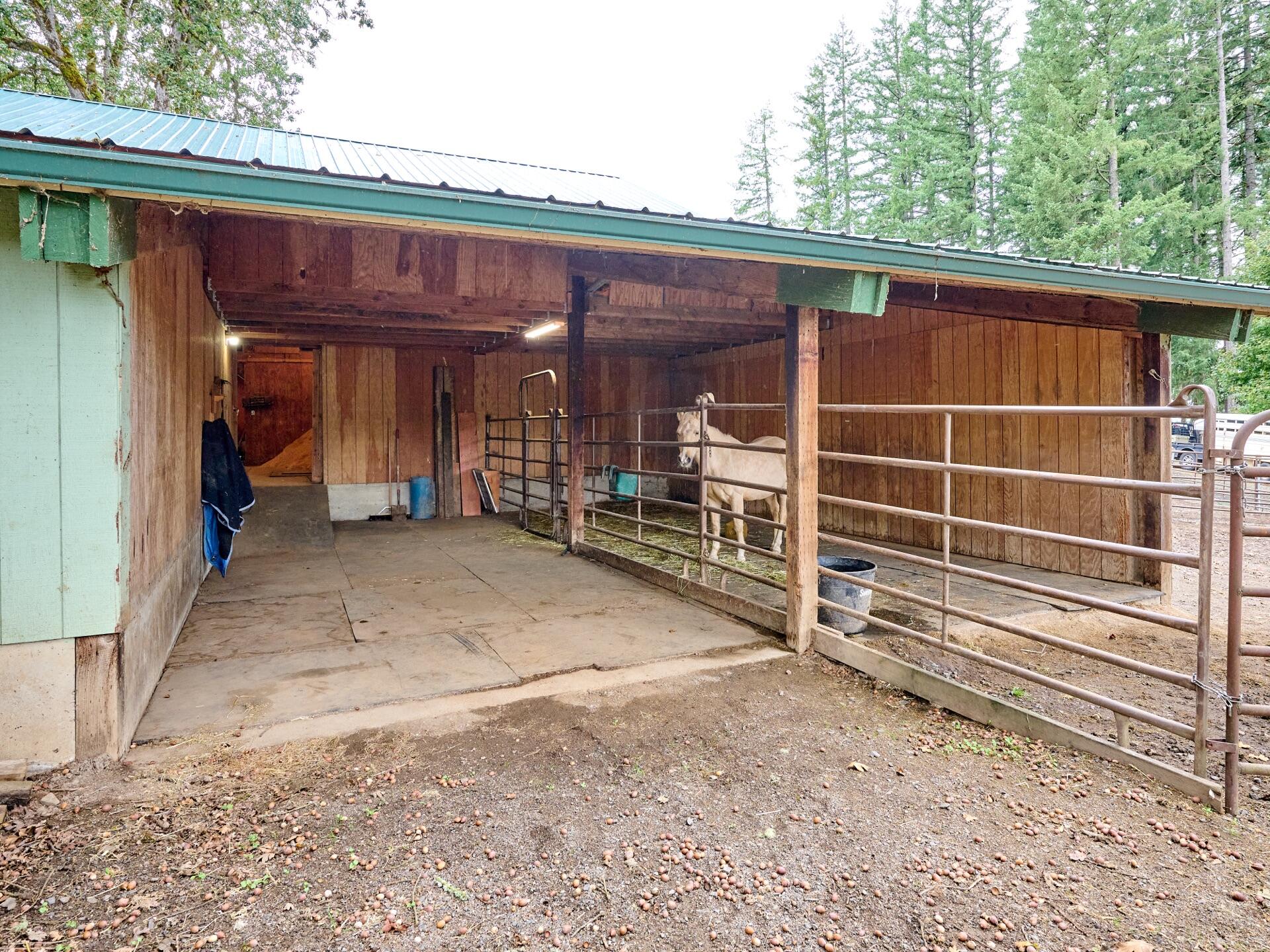 34769 East Lacomb Road Lebanon, OR 97355 - Photo 33 of 42 420_34769_Lacomb_1_web