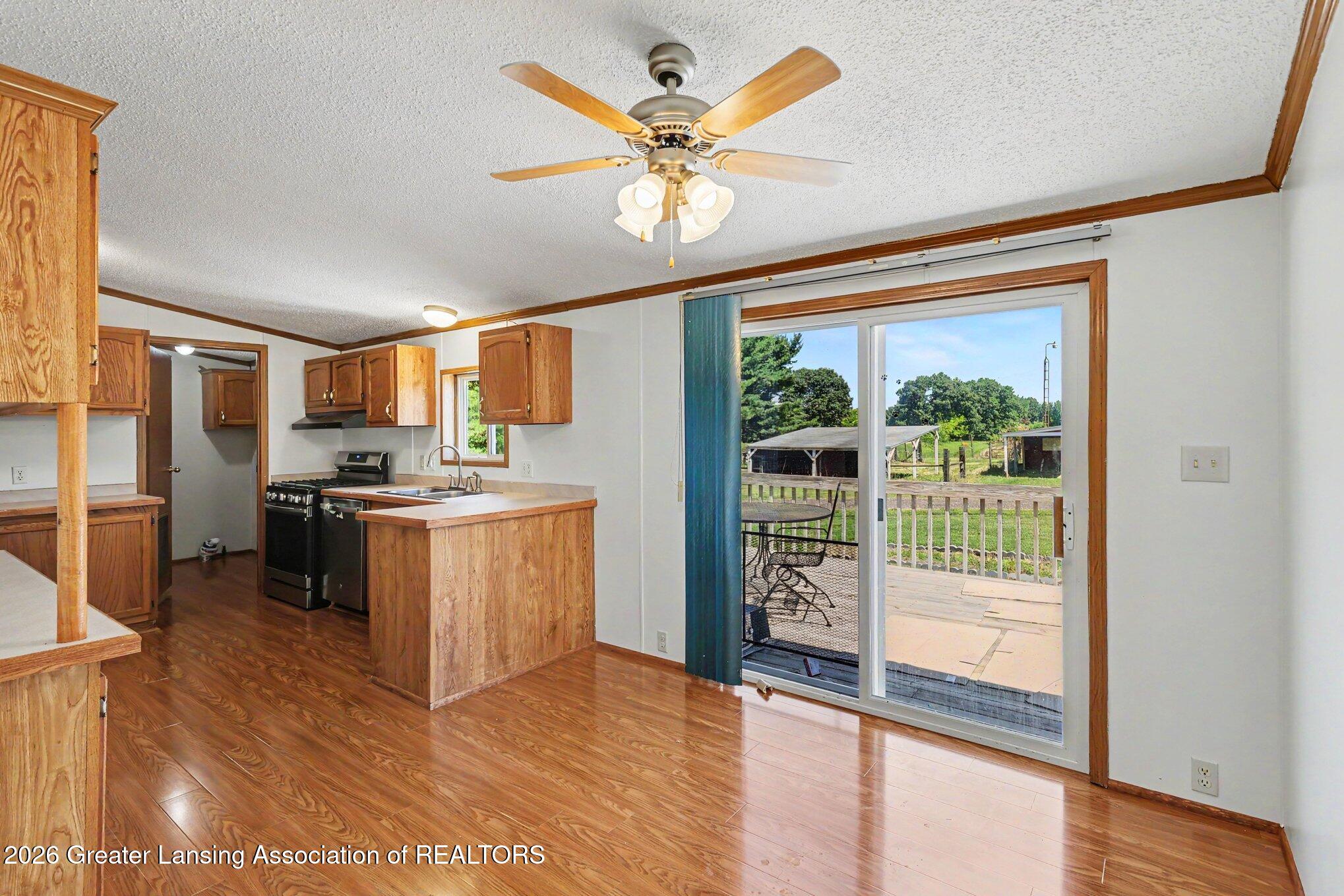 4270 Trumble Road Jackson, MI 49201 - Photo 12 of 31 Dining
