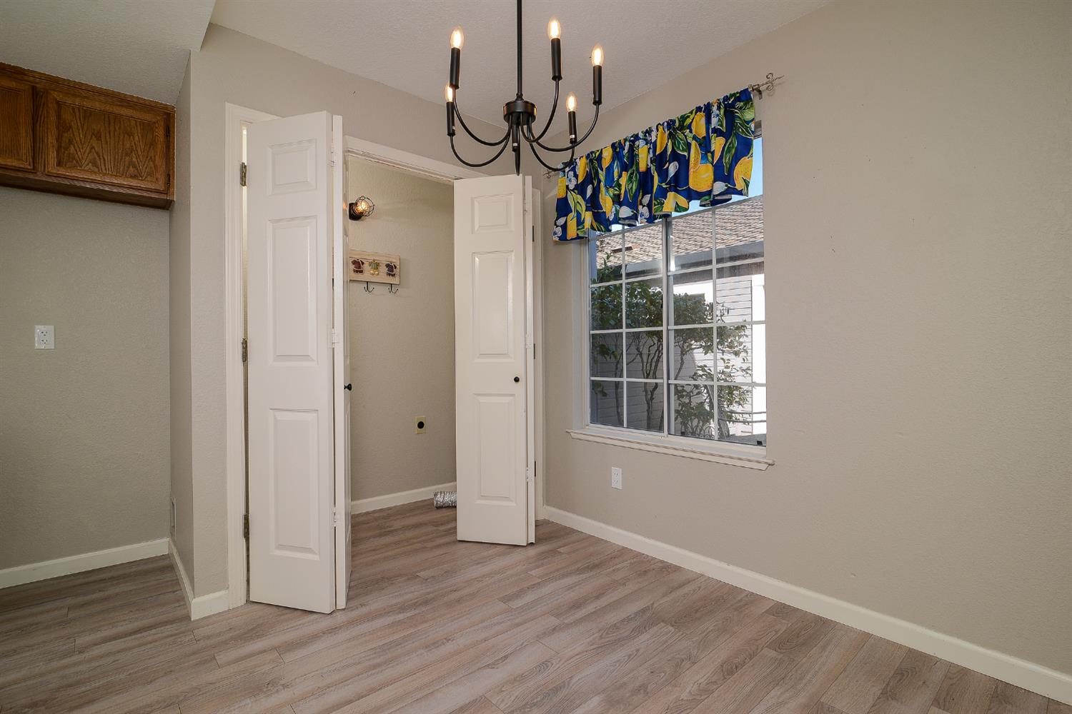 4055 Alex Lane Carmichael, CA 95608 - Photo 12 of 47