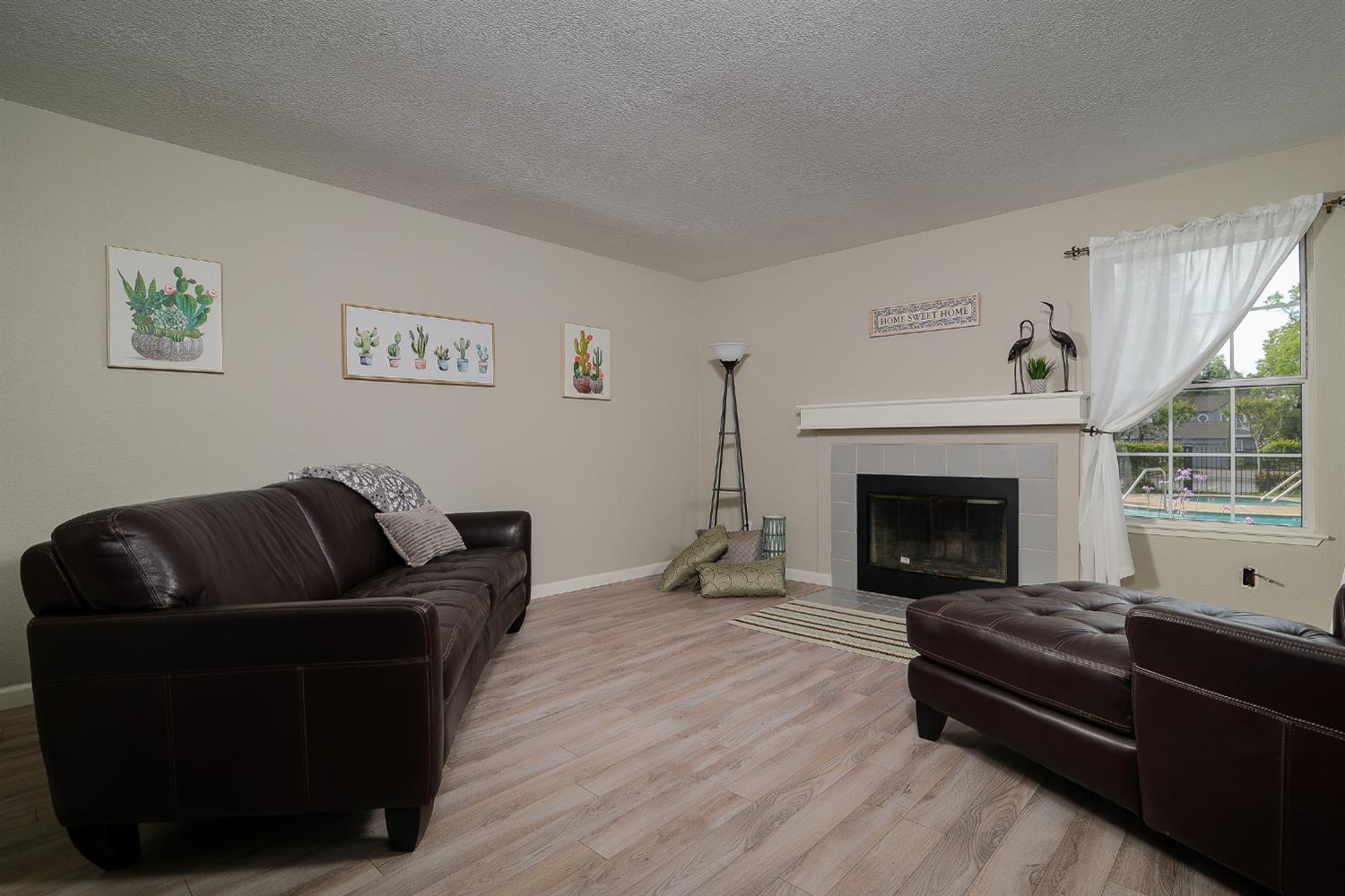 4055 Alex Lane Carmichael, CA 95608 - Photo 7 of 47