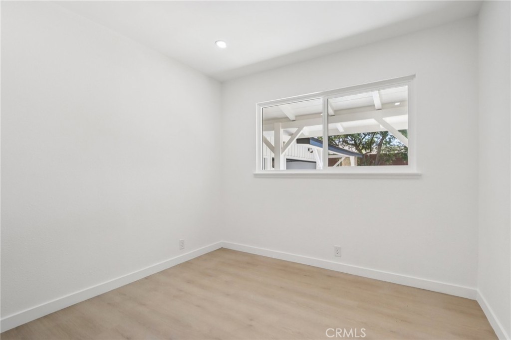 11060 Vanda Way Sun Valley, CA 91352 - Photo 15 of 43 an empty room with a window