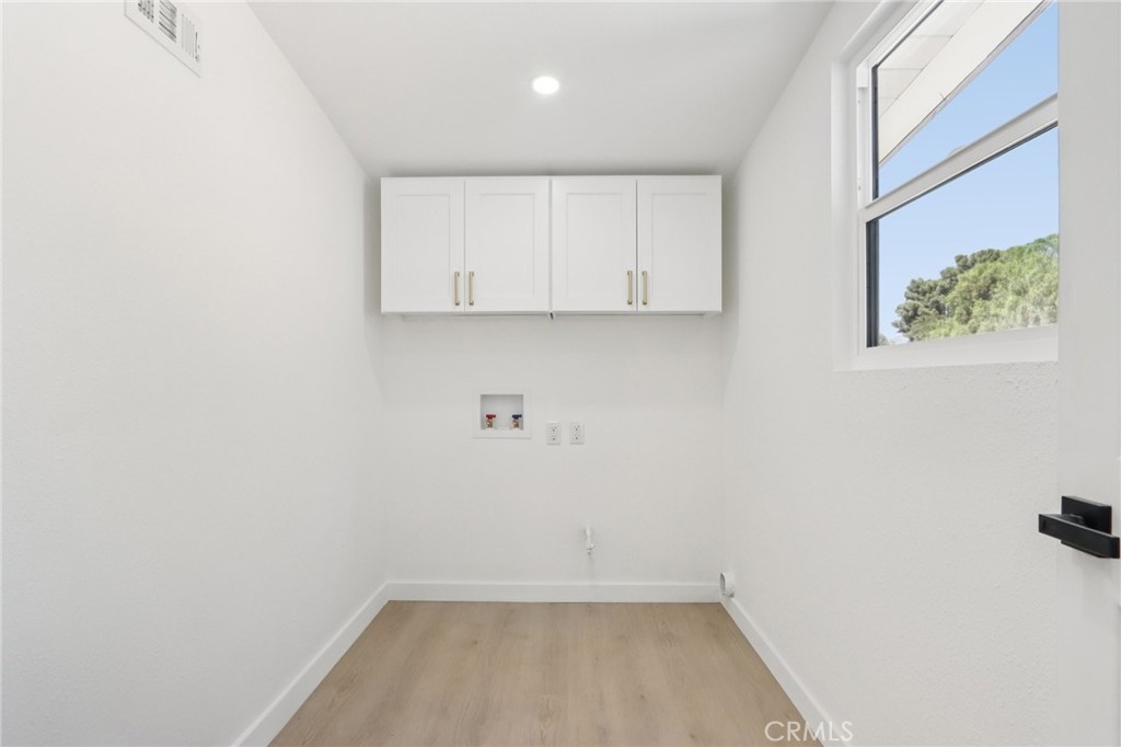 11060 Vanda Way Sun Valley, CA 91352 - Photo 23 of 43 a view of room