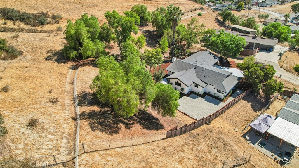 11060 Vanda Way Sun Valley, CA 91352 - Photo 39 of 43 an aerial view of a house with a yard