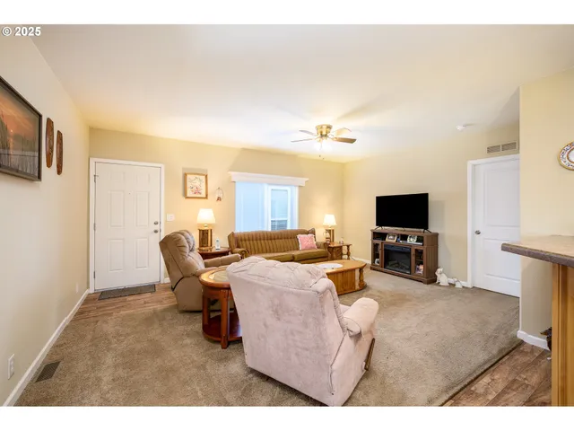 $170,000 | 4155 Northeast Three Mile Lane, Unit 85, McMinnville, OR 97128