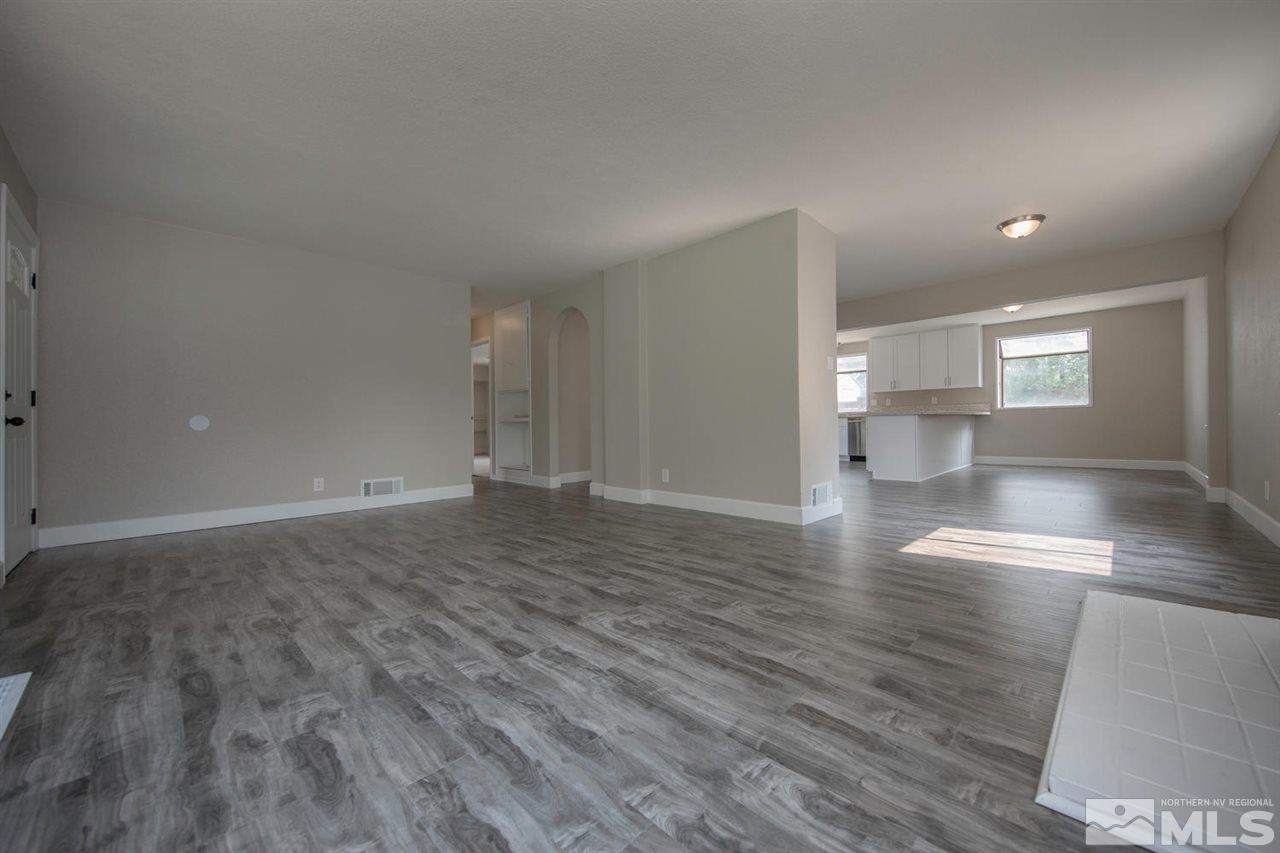1820 Elmcrest Drive Reno, NV 89503 - Photo 3 of 19 Photo 3