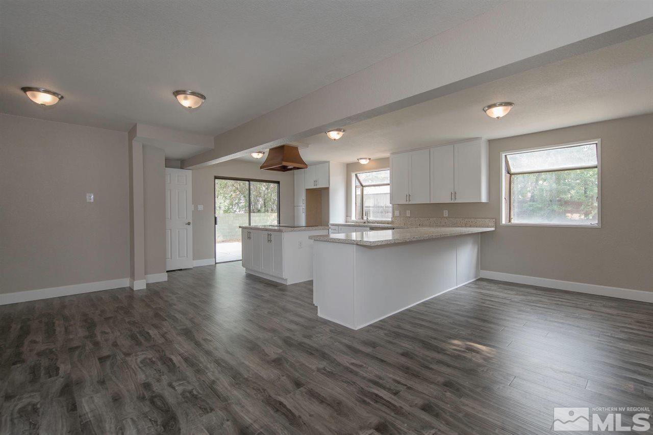 1820 Elmcrest Drive Reno, NV 89503 - Photo 5 of 19 Photo 5