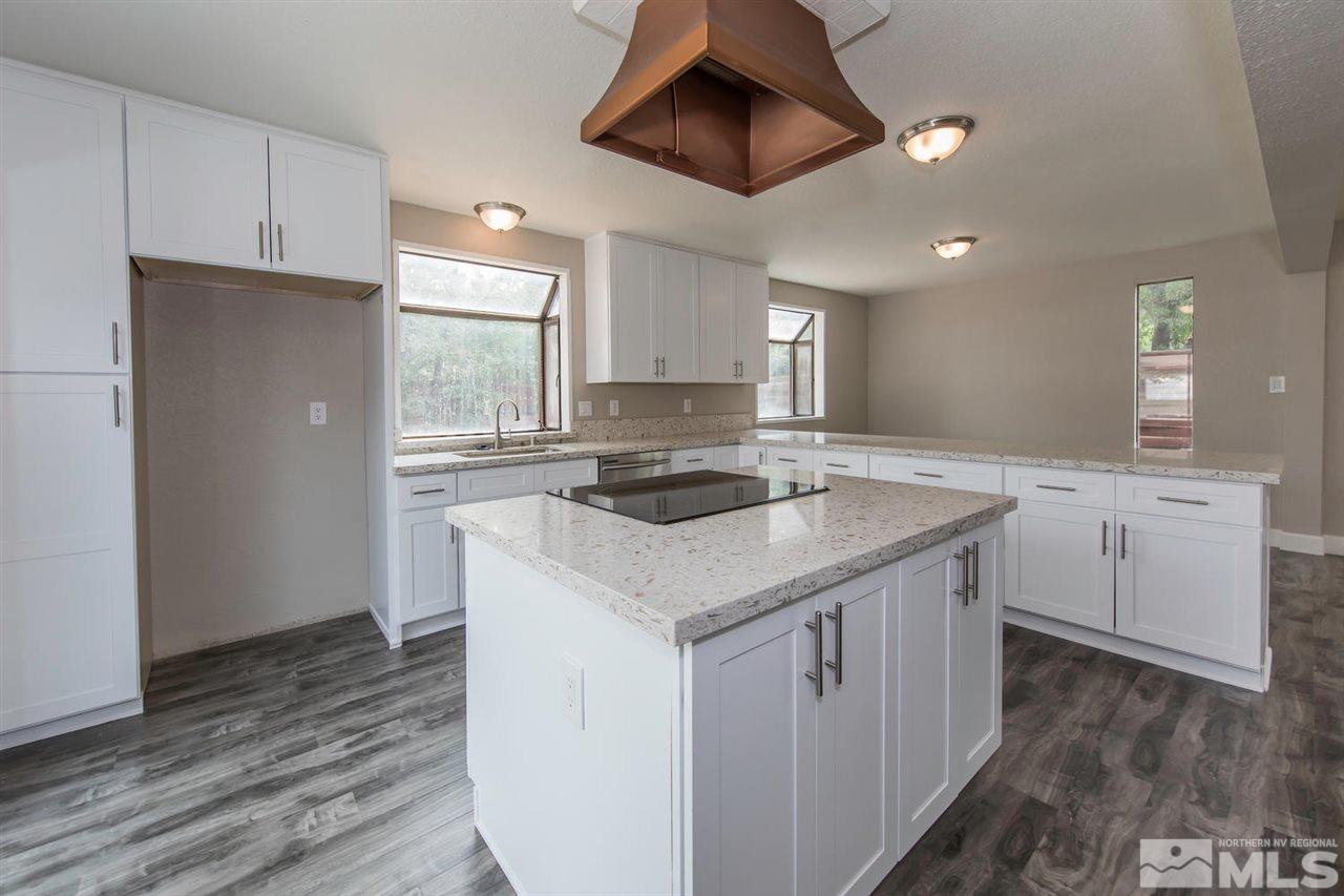 1820 Elmcrest Drive Reno, NV 89503 - Photo 8 of 19 Photo 8