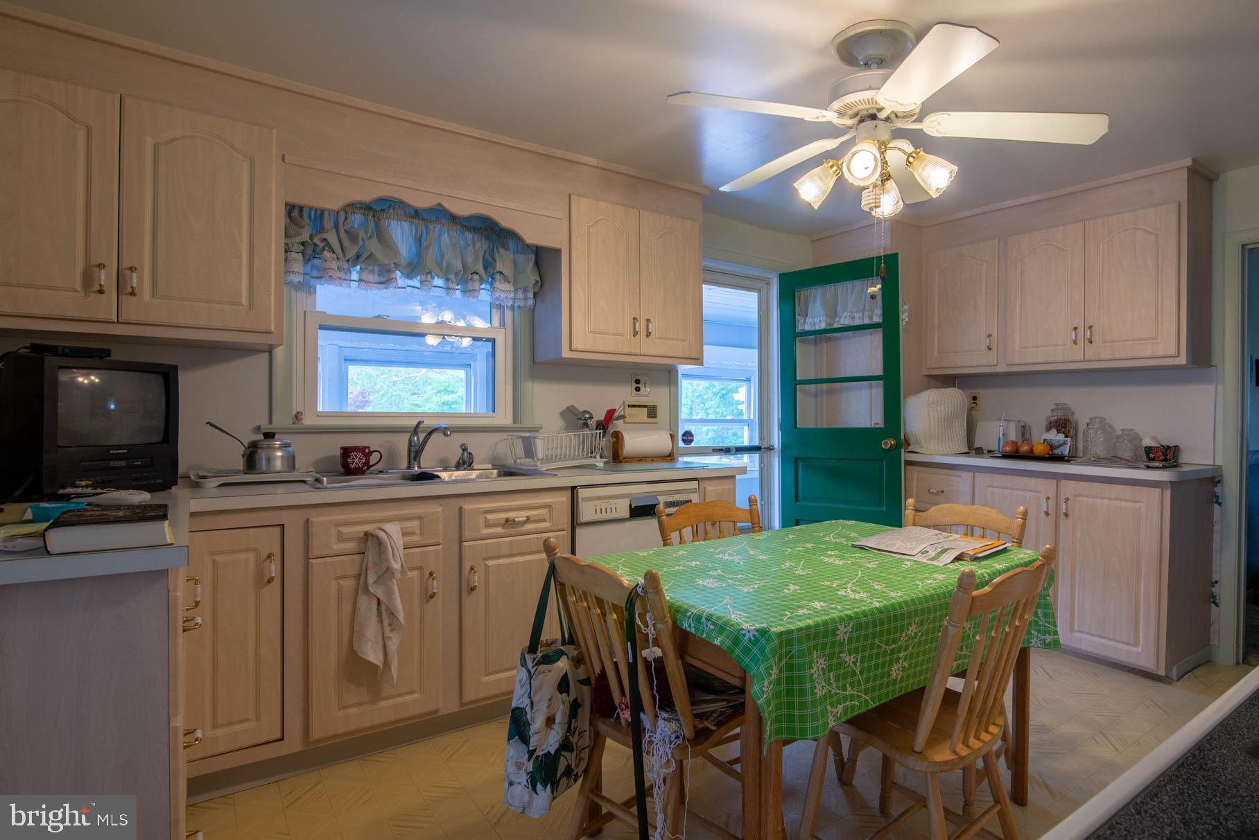 2405 Croll School Road York, PA 17403 - Photo 15 of 32 Gallery Image 15