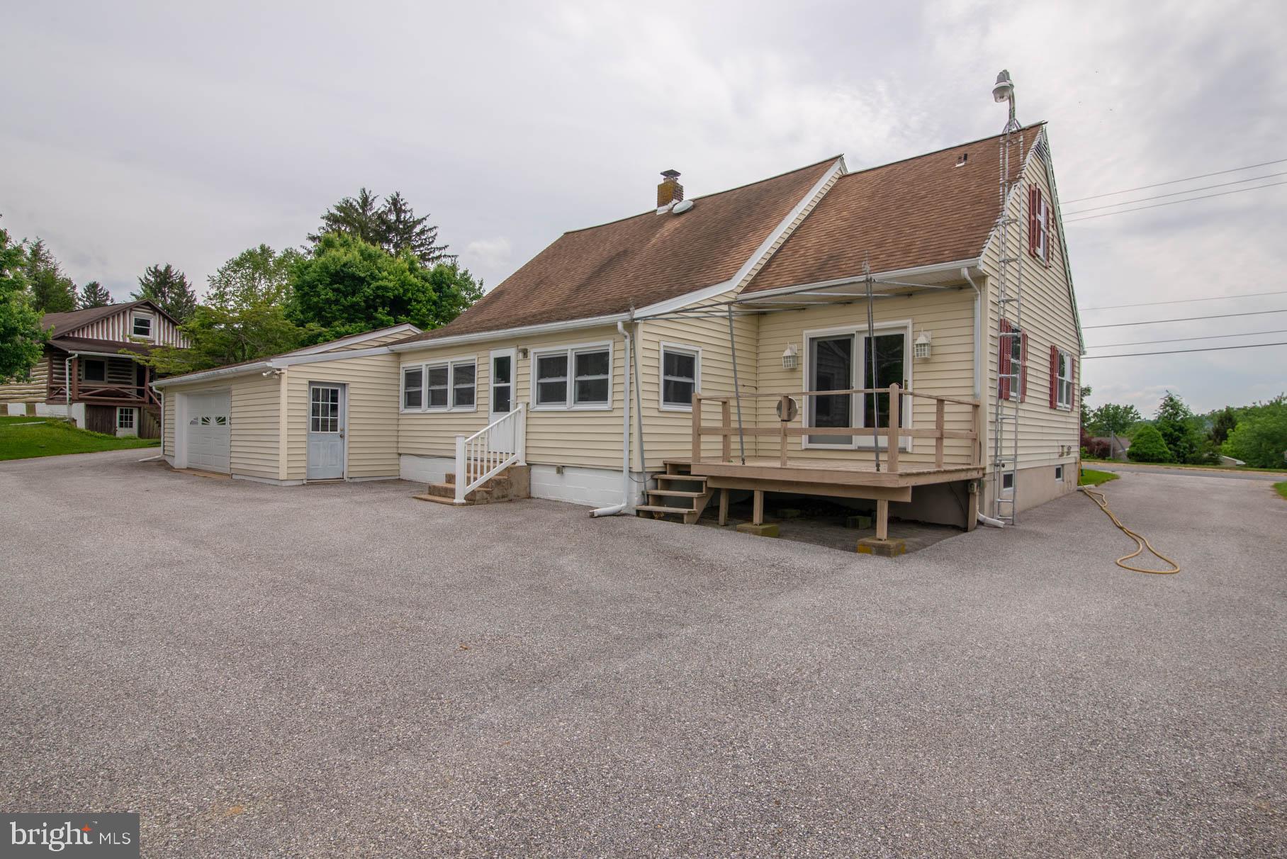 2405 Croll School Road York, PA 17403 - Photo 3 of 32 Gallery Image 3
