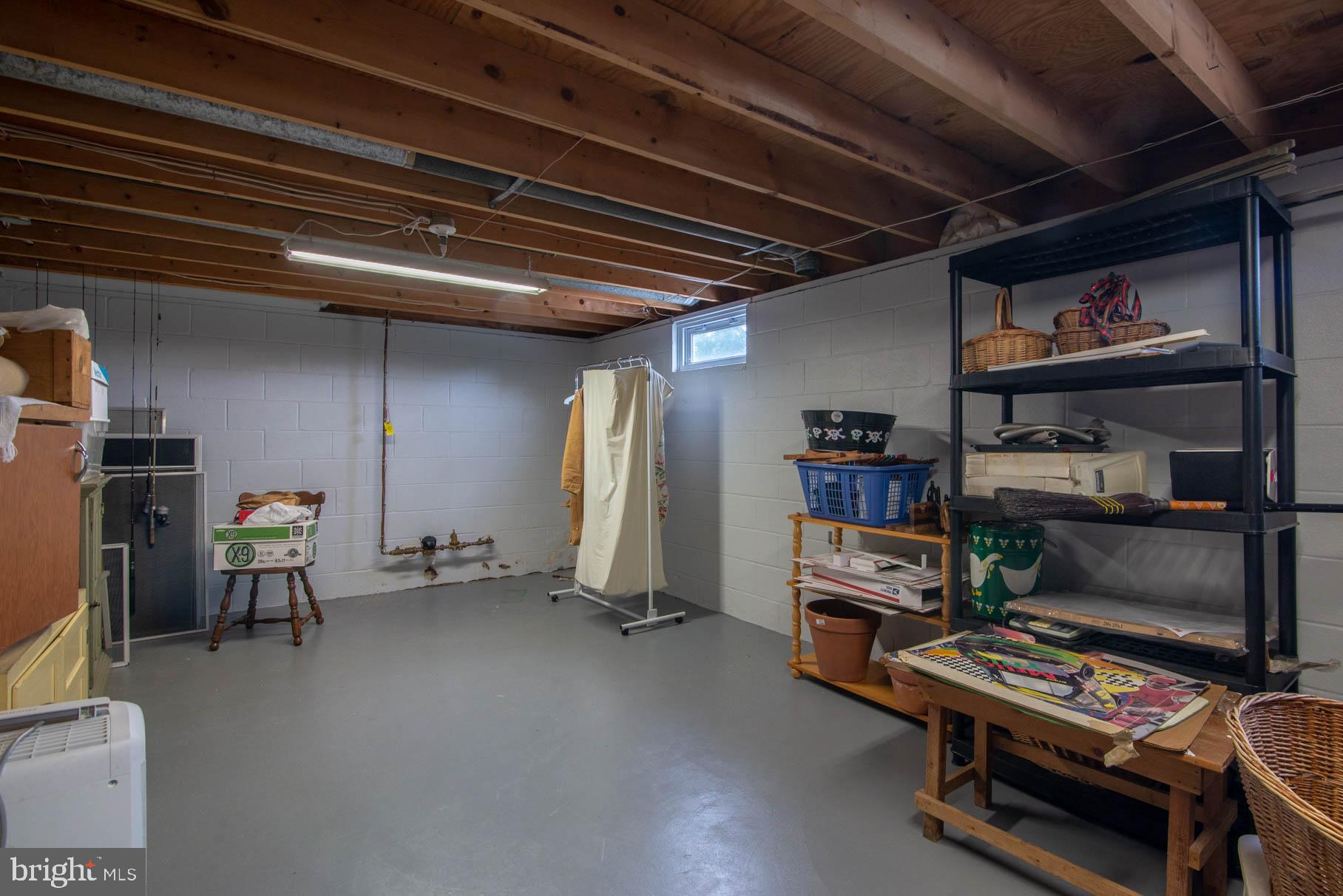 2405 Croll School Road York, PA 17403 - Photo 28 of 32 Gallery Image 28