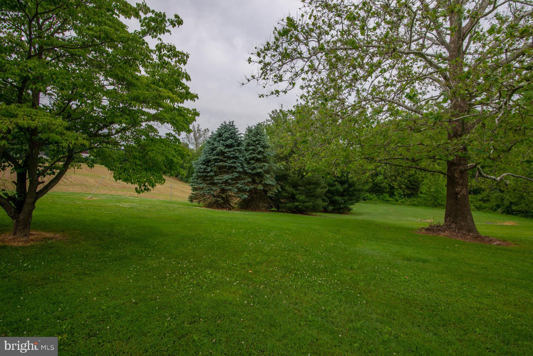 2405 Croll School Road York, PA 17403 - Photo 6 of 32 Gallery Image 6