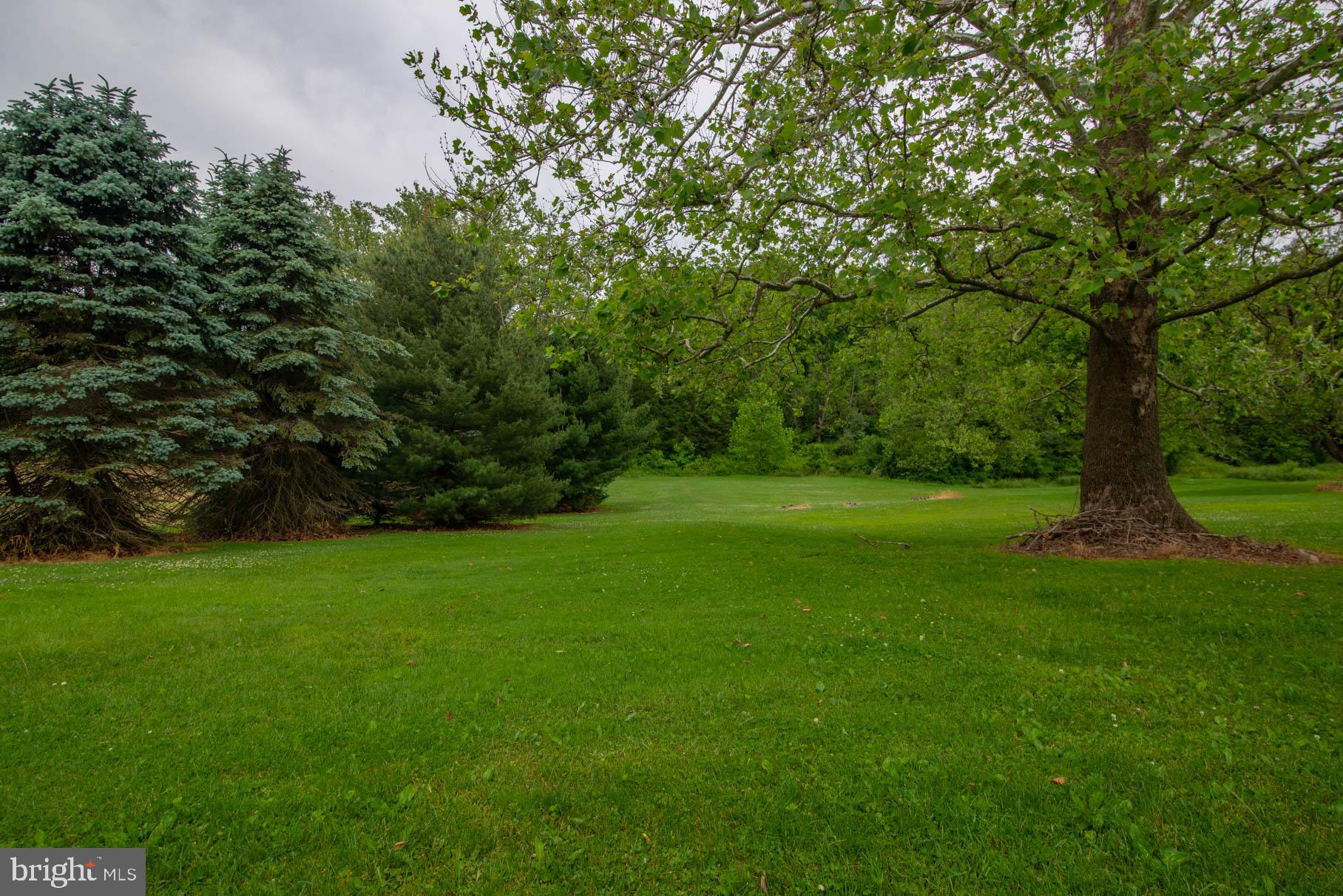 2405 Croll School Road York, PA 17403 - Photo 7 of 32 Gallery Image 7