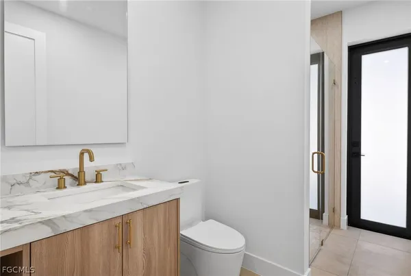 $725,000 | 13 Northwest 35th Place, Cape Coral, FL 33993