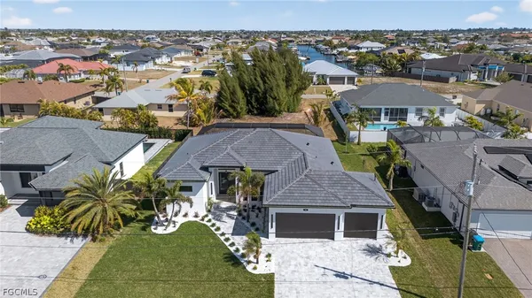 $725,000 | 13 Northwest 35th Place, Cape Coral, FL 33993