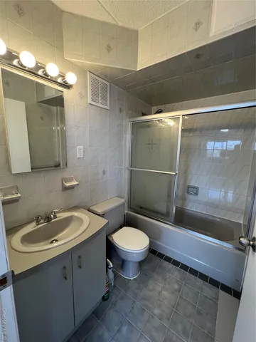 $588,000 | 54-09 108th Street, Unit 6A | South Corona