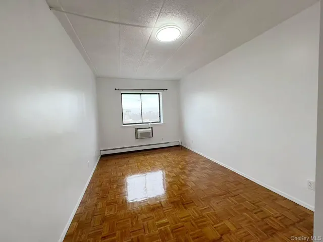 $588,000 | 54-09 108th Street, Unit 6A | South Corona