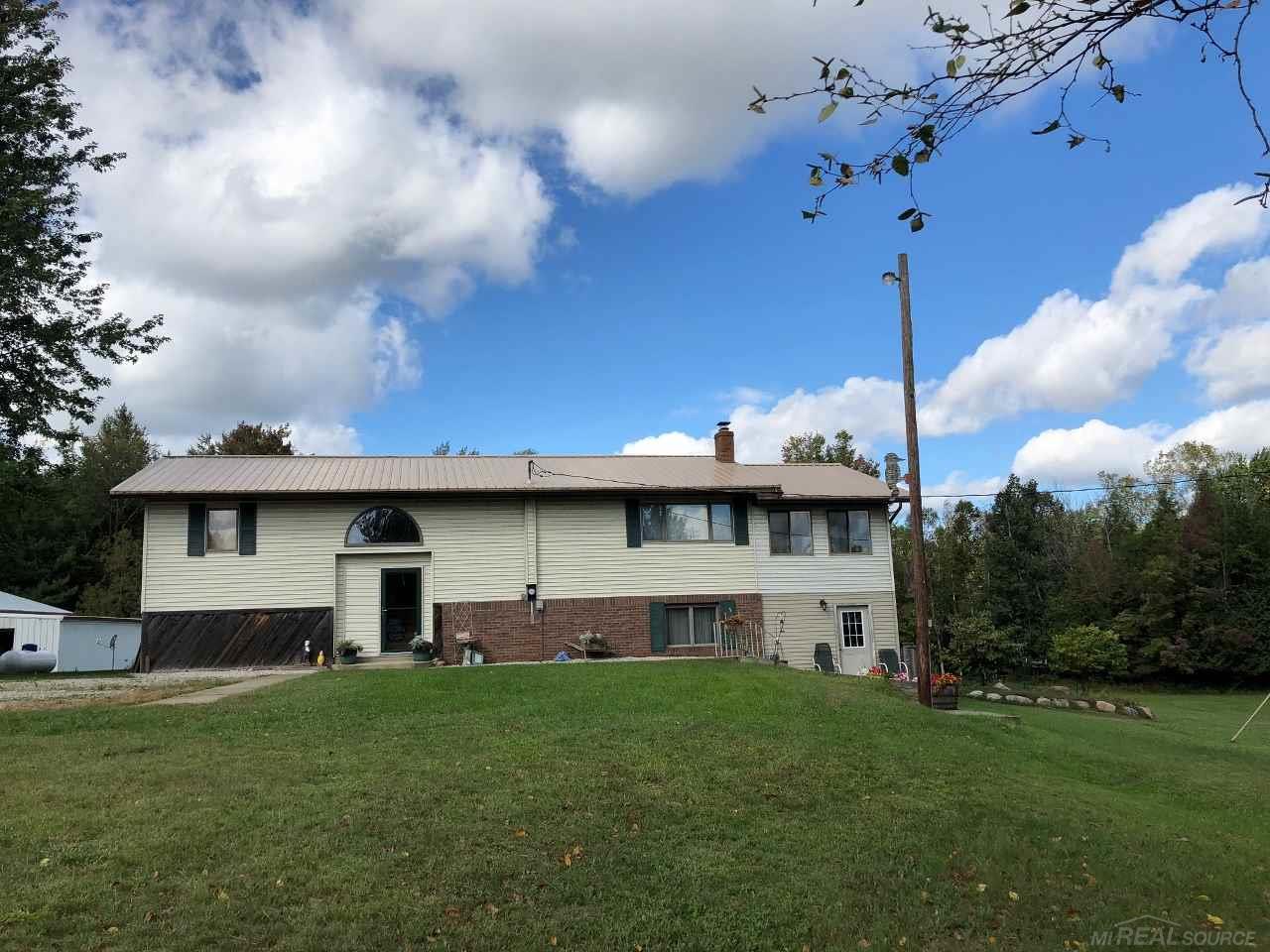 4335 Wheeler Road Snover, MI 48472 - Photo 5 of 32