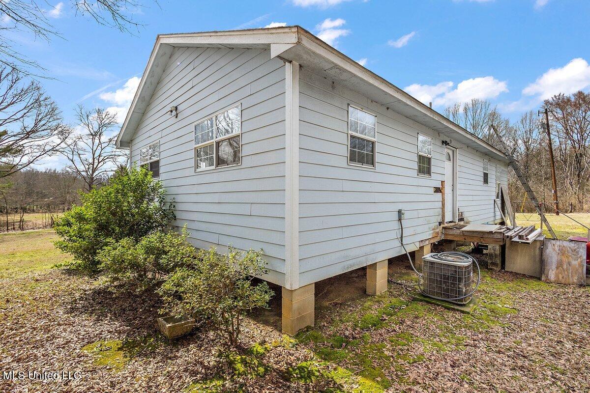 1166 Mt Pilgrim Road Camden, MS 39045 - Photo 13 of 15 3HTP6719