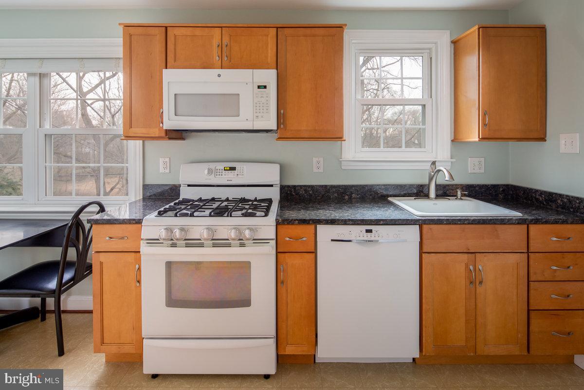 1522 Brookhaven Road Wynnewood, PA 19096 - Photo 8 of 26 Kitchen