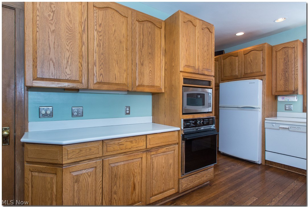 2864 East Overlook Road Cleveland, OH 44118 - Photo 14 of 27 Gallery Image 14