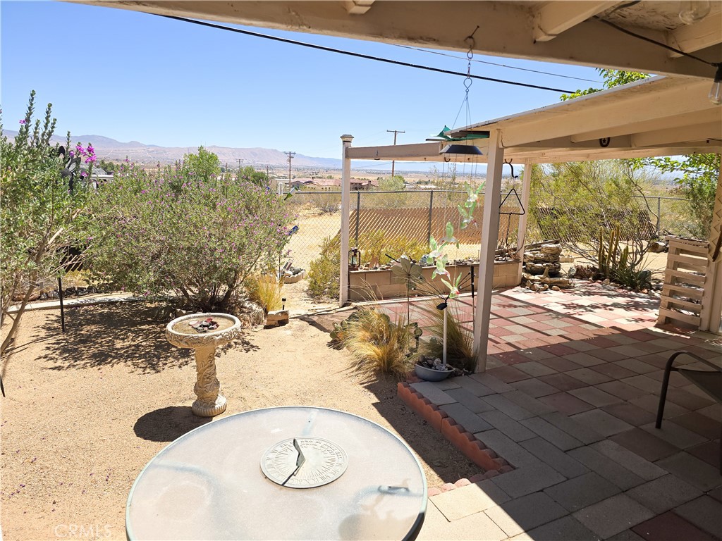 23911 Tahquitz Road Apple Valley, CA 92307 - Photo 13 of 32