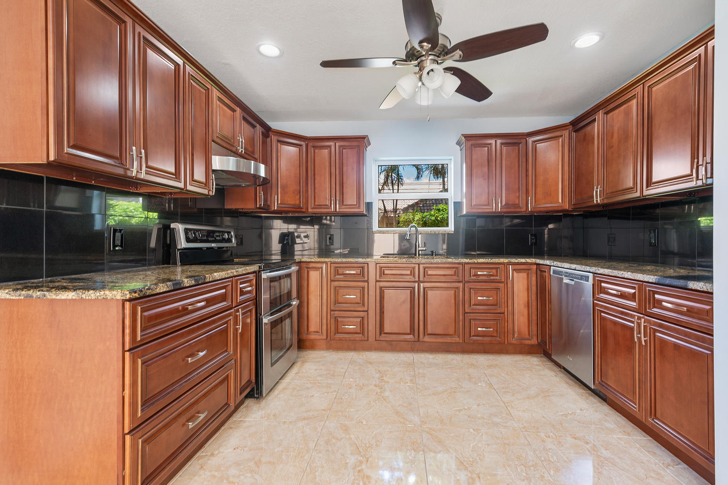 9767 Erica Court Boca Raton, FL 33496 - Photo 3 of 24 9767 Erica Ct-large-001-001-Justin Lawre