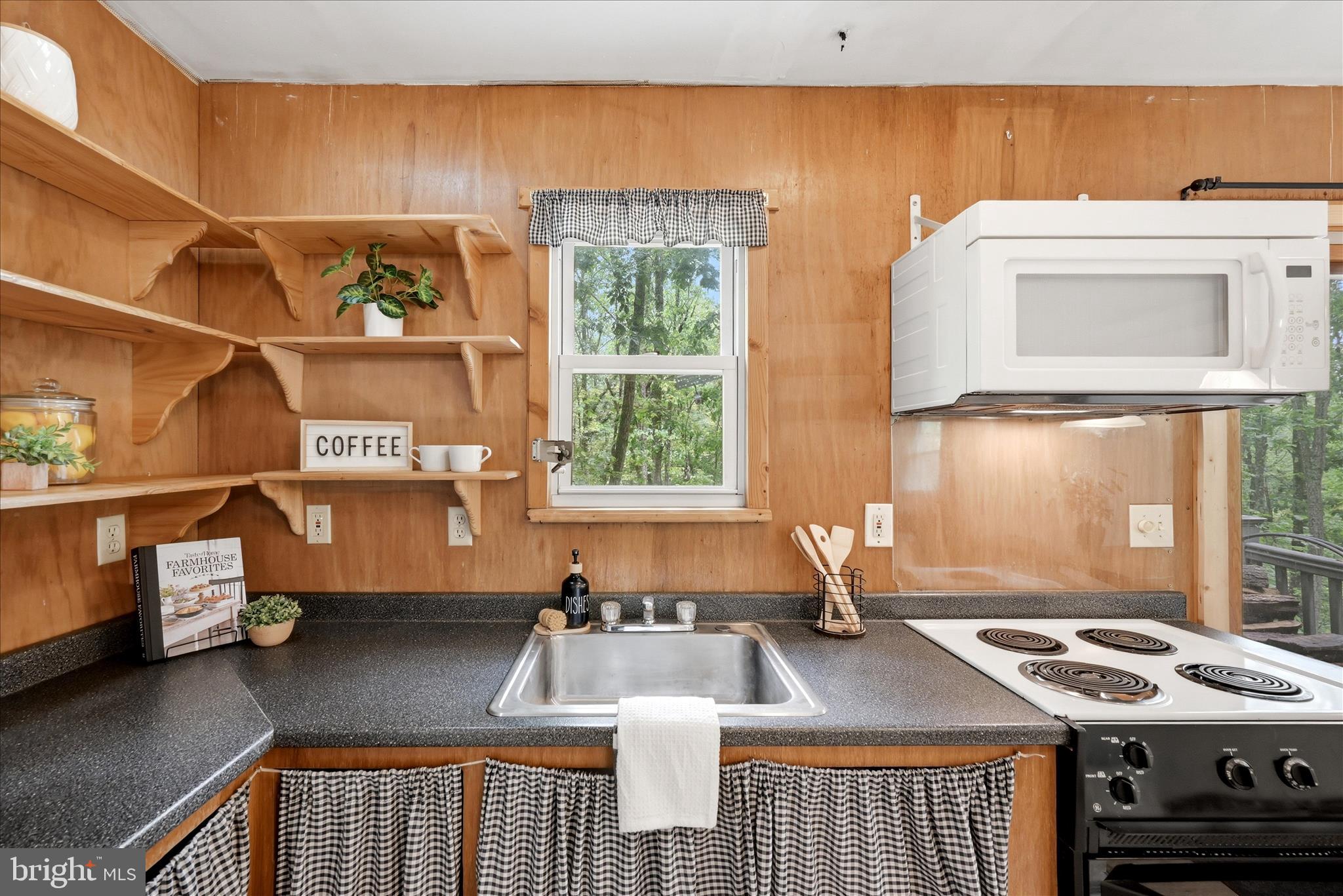 347 Getaway Road Hedgesville, WV 25427 - Photo 7 of 44 Kitchen
