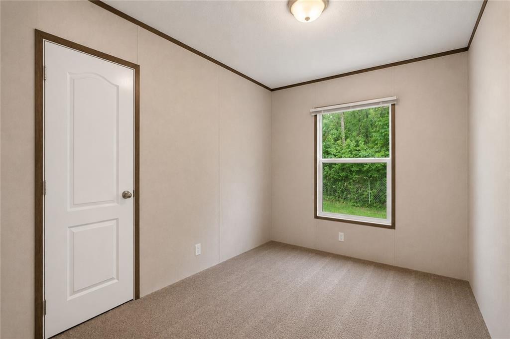 195 Falls Church Road Imperial, PA 15126 - Photo 15 of 32 Gallery Image 15