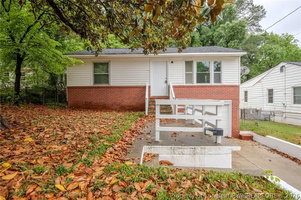$1,375 | 311 Stuart Avenue, Fayetteville, NC 28301