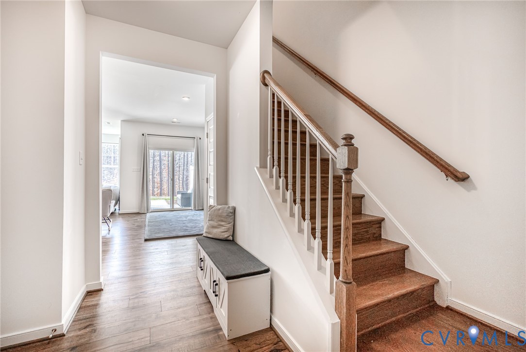 18521 Palisades Ridge Moseley, VA 23120 - Photo 14 of 32 hallway