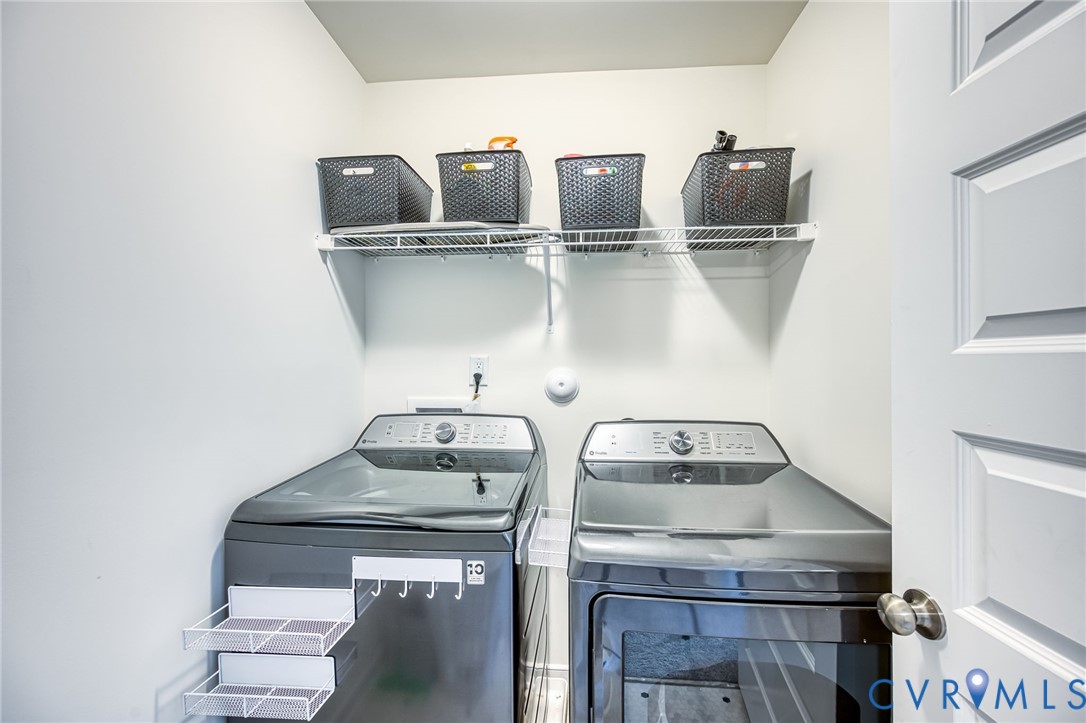 18521 Palisades Ridge Moseley, VA 23120 - Photo 20 of 32 Laundry room