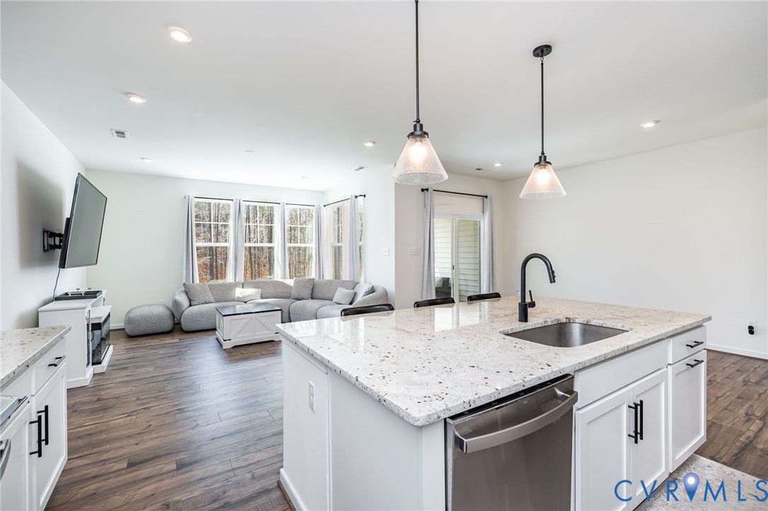 18521 Palisades Ridge Moseley, VA 23120 - Photo 7 of 32 Kitchen